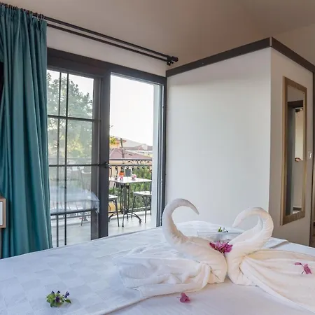 Julıet Alaçati Otel *