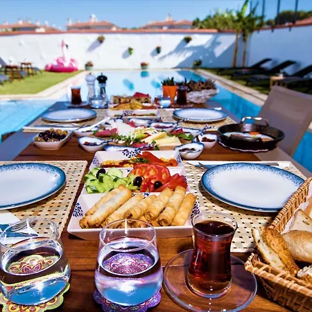 Julıet Alaçati Otel *
