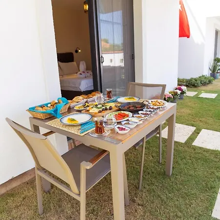 Julıet Alaçati * Alaçatı