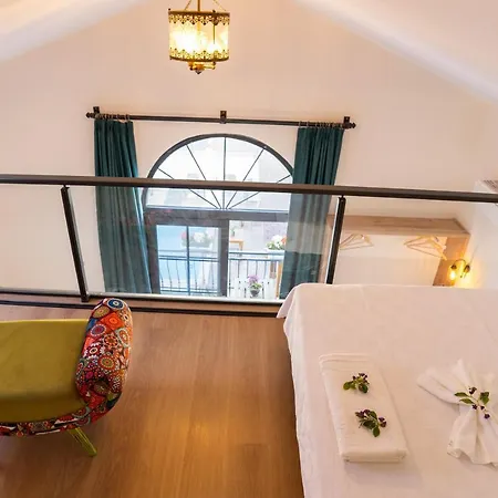 Julıet Alaçati * Alaçatı